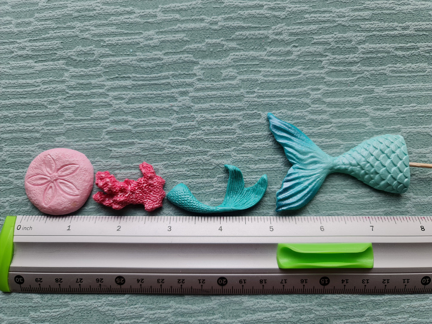 33 pcs. edible sugar fondant shells, corals, mermaid tail, starfish cake topperNo Extra Fees for US Buyers