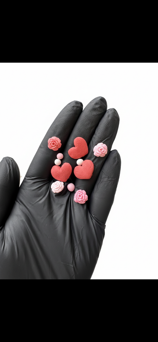 100 Edible Valentine Cake Decorations | Hearts, Roses & Pearls Mix