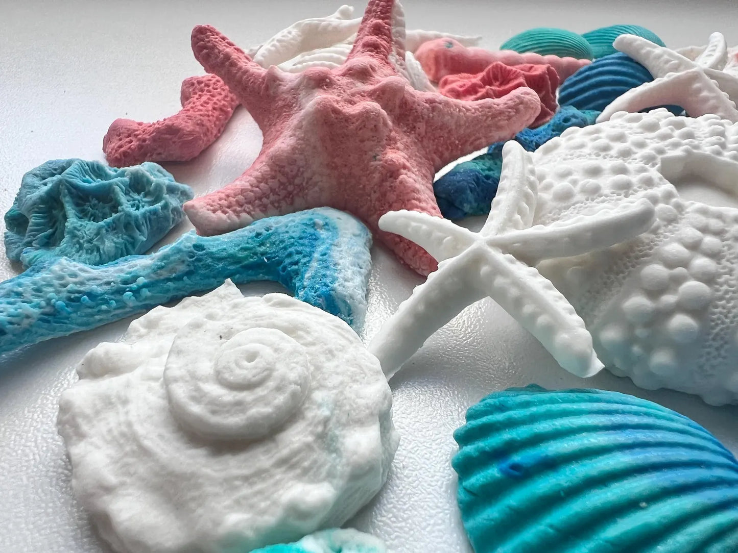45 Edible Fondant Sea Life Cake Decorations – Shells, Starfish & Coral (Handmade)