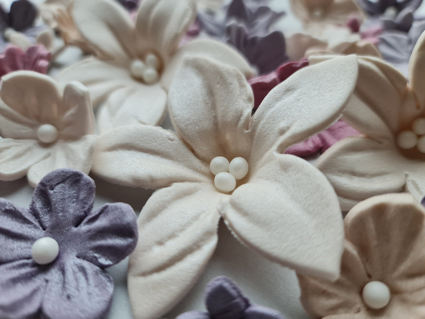 50 pcs. Edible sugar fondant flowers cake cupcake topper decorations. Cream, Lilac, ruby.No Extra Fees for US Buyers