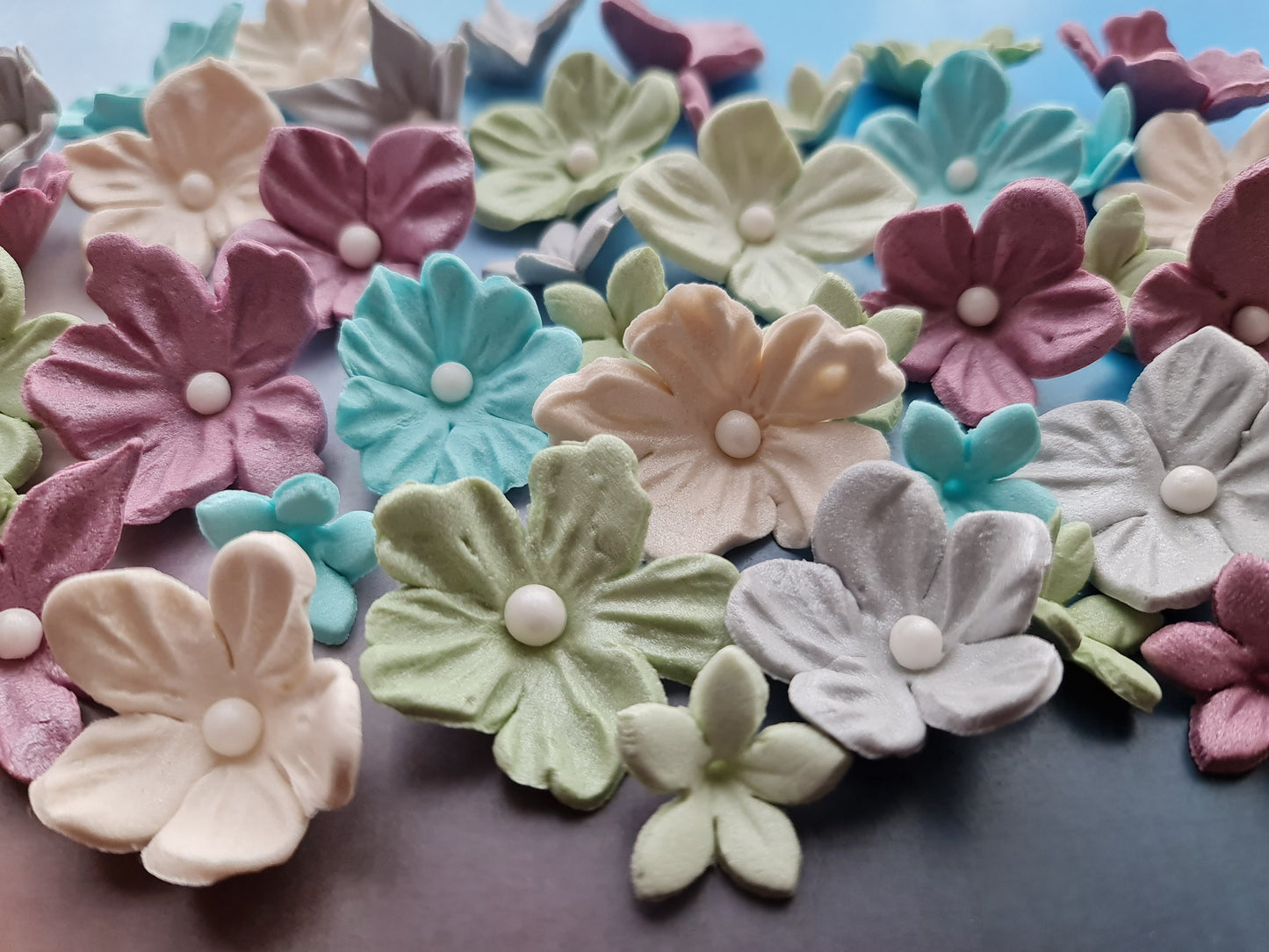 50 pcs. sugar fondant flowers cake topperNo Extra Fees for US Buyers