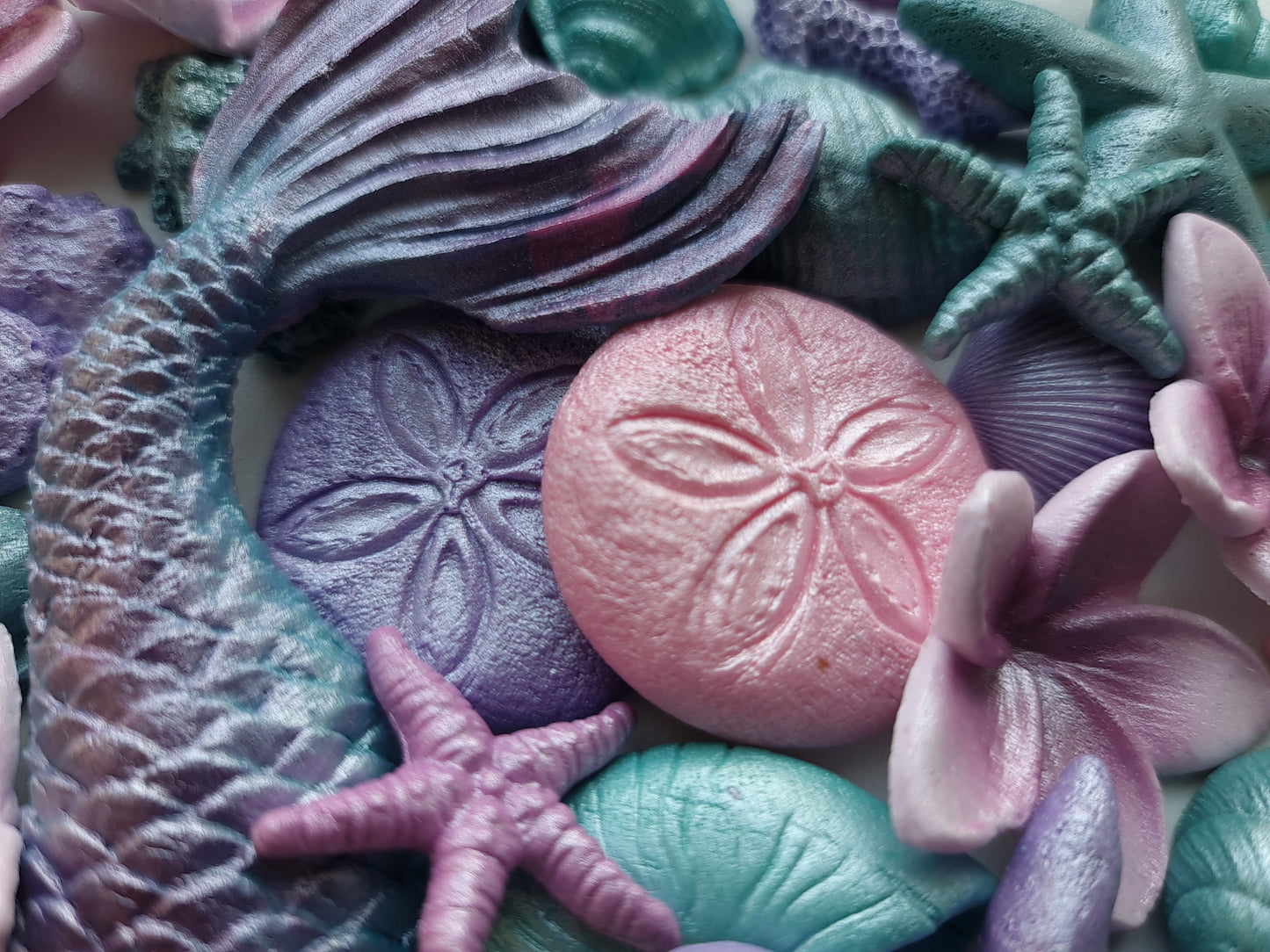 Edible Mermaid Cake Topper Set: Shells, Starfish, Flowers (47pcs)
