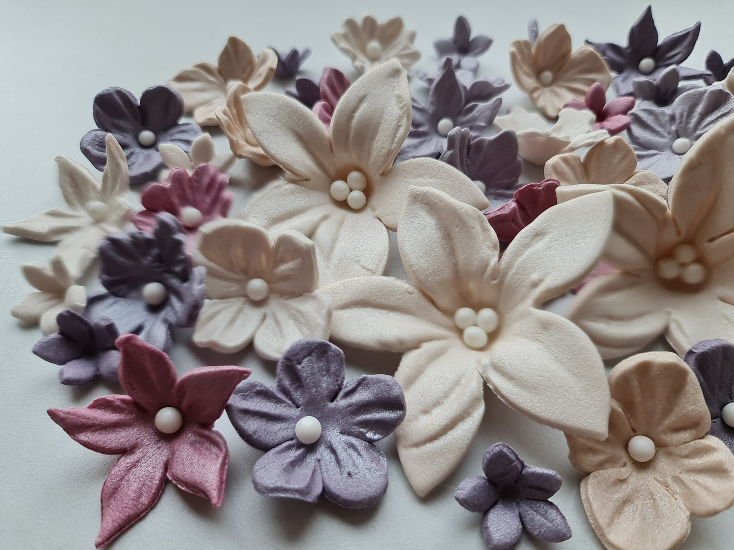 50 pcs. Edible sugar fondant flowers cake cupcake topper decorations. Cream, Lilac, ruby.No Extra Fees for US Buyers