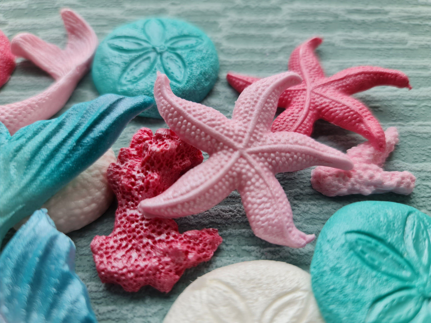 33 pcs. edible sugar fondant shells, corals, mermaid tail, starfish cake topperNo Extra Fees for US Buyers