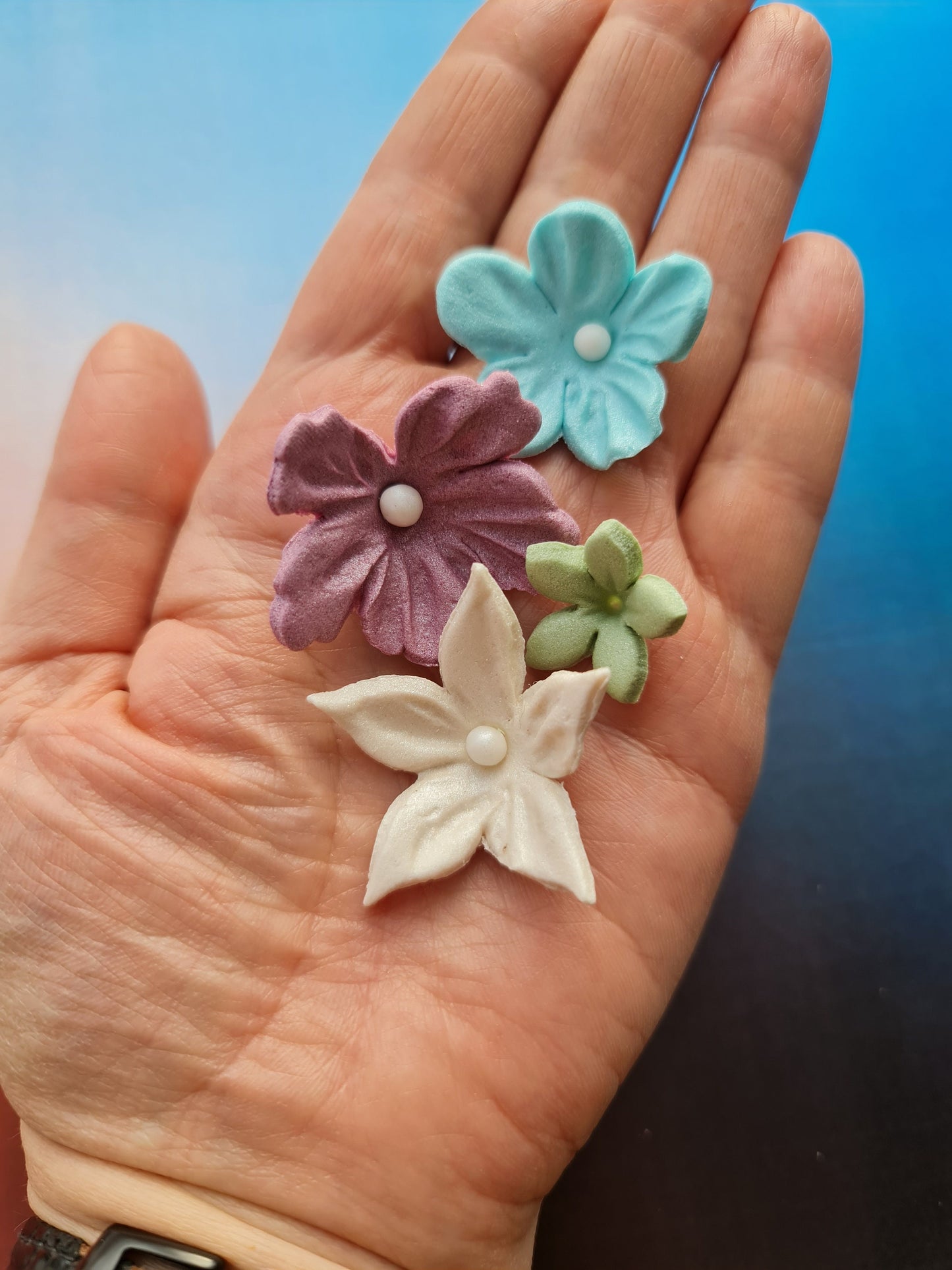 50 pcs. sugar fondant flowers cake topperNo Extra Fees for US Buyers