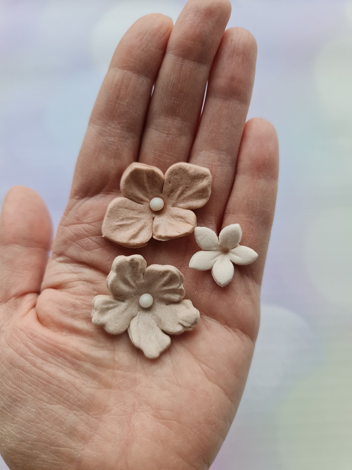 50 pcs. sugar fondant flowers cake topper brown shadesNo Extra Fees for US Buyers