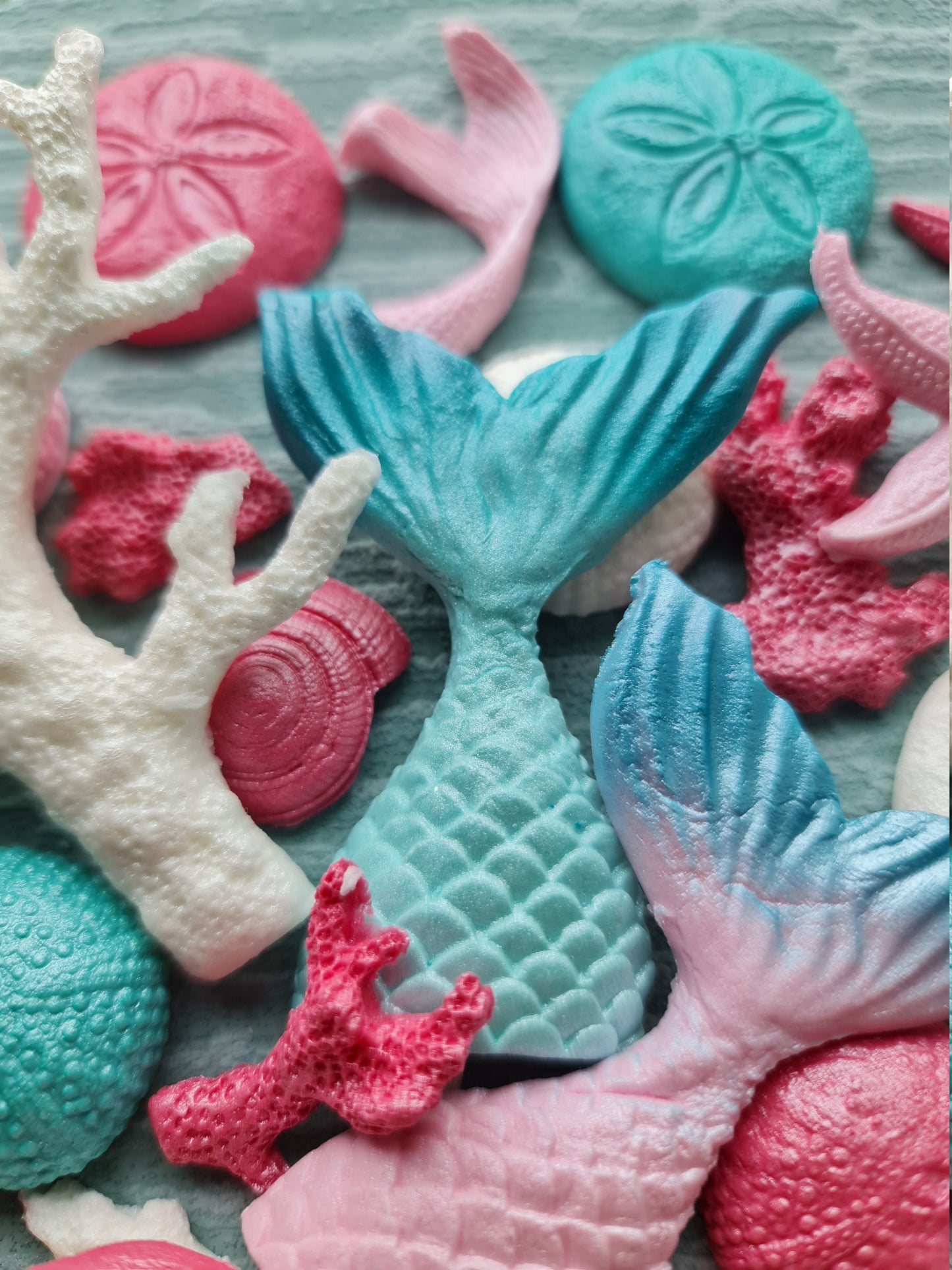 33 pcs. edible sugar fondant shells, corals, mermaid tail, starfish cake topperNo Extra Fees for US Buyers
