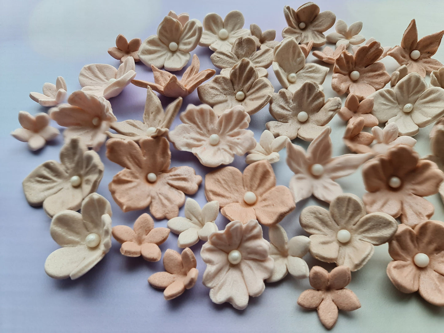 50 pcs. sugar fondant flowers cake topper brown shadesNo Extra Fees for US Buyers