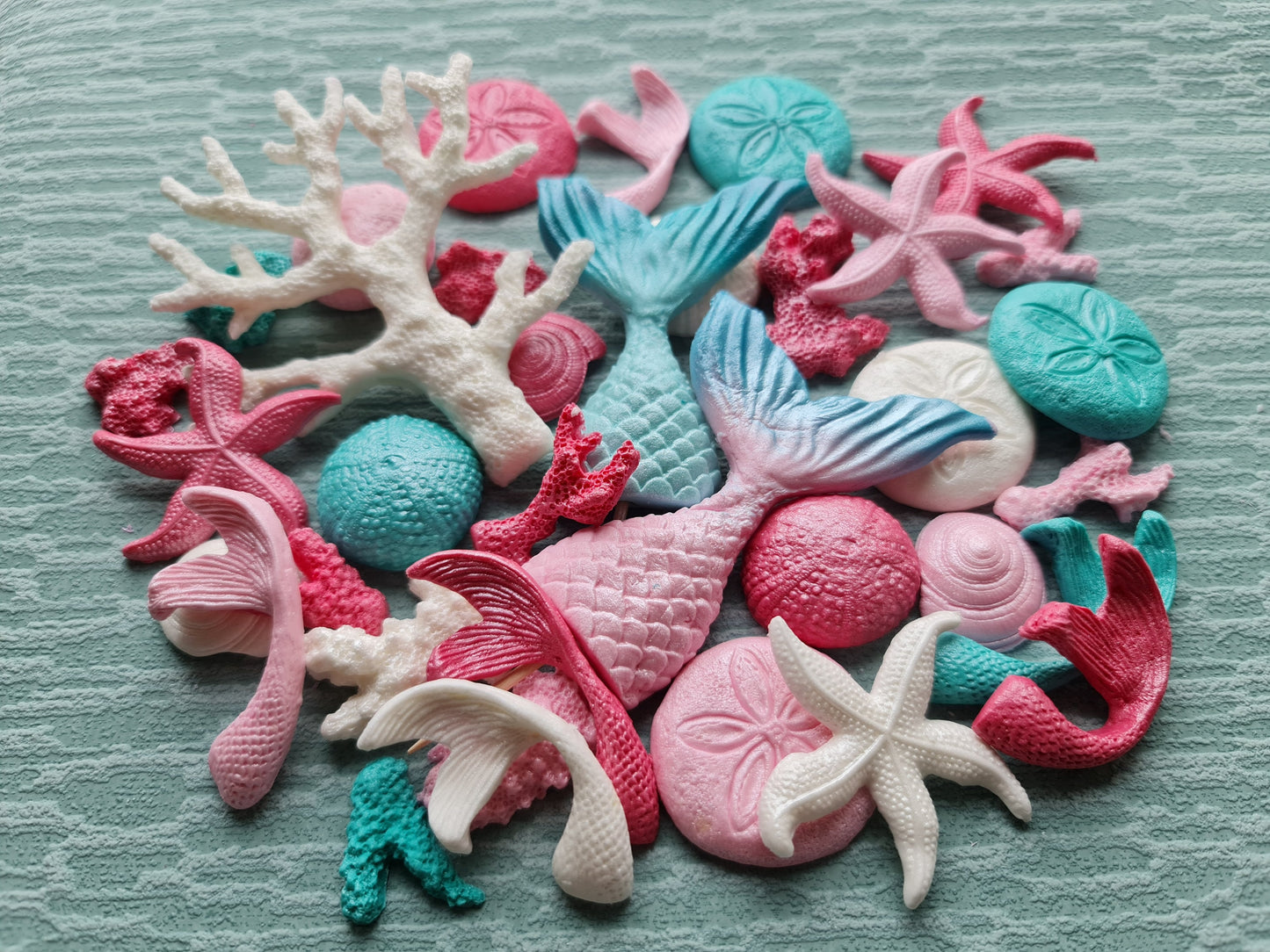33 pcs. edible sugar fondant shells, corals, mermaid tail, starfish cake topperNo Extra Fees for US Buyers