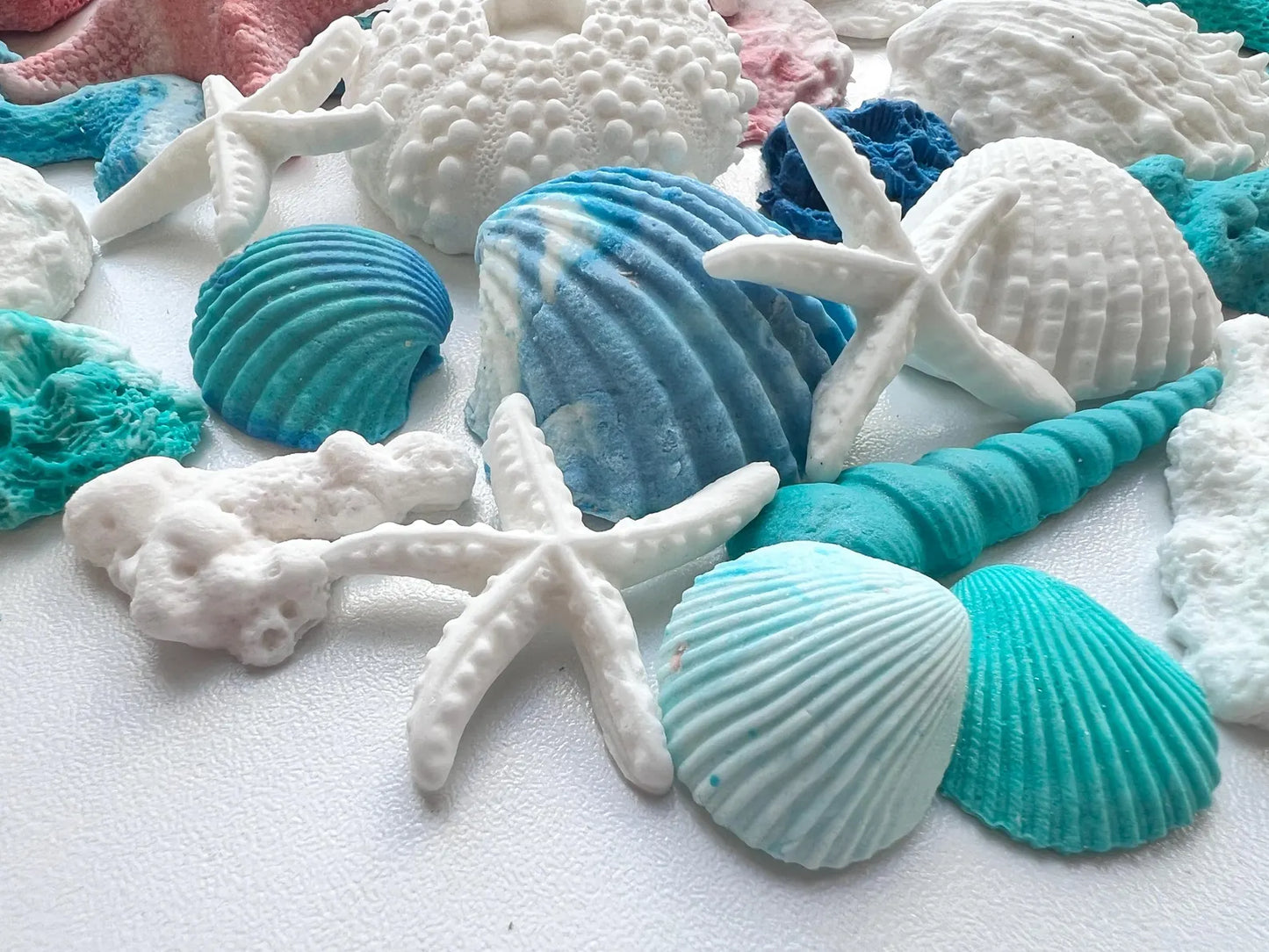 45 Edible Fondant Sea Life Cake Decorations – Shells, Starfish & Coral (Handmade)