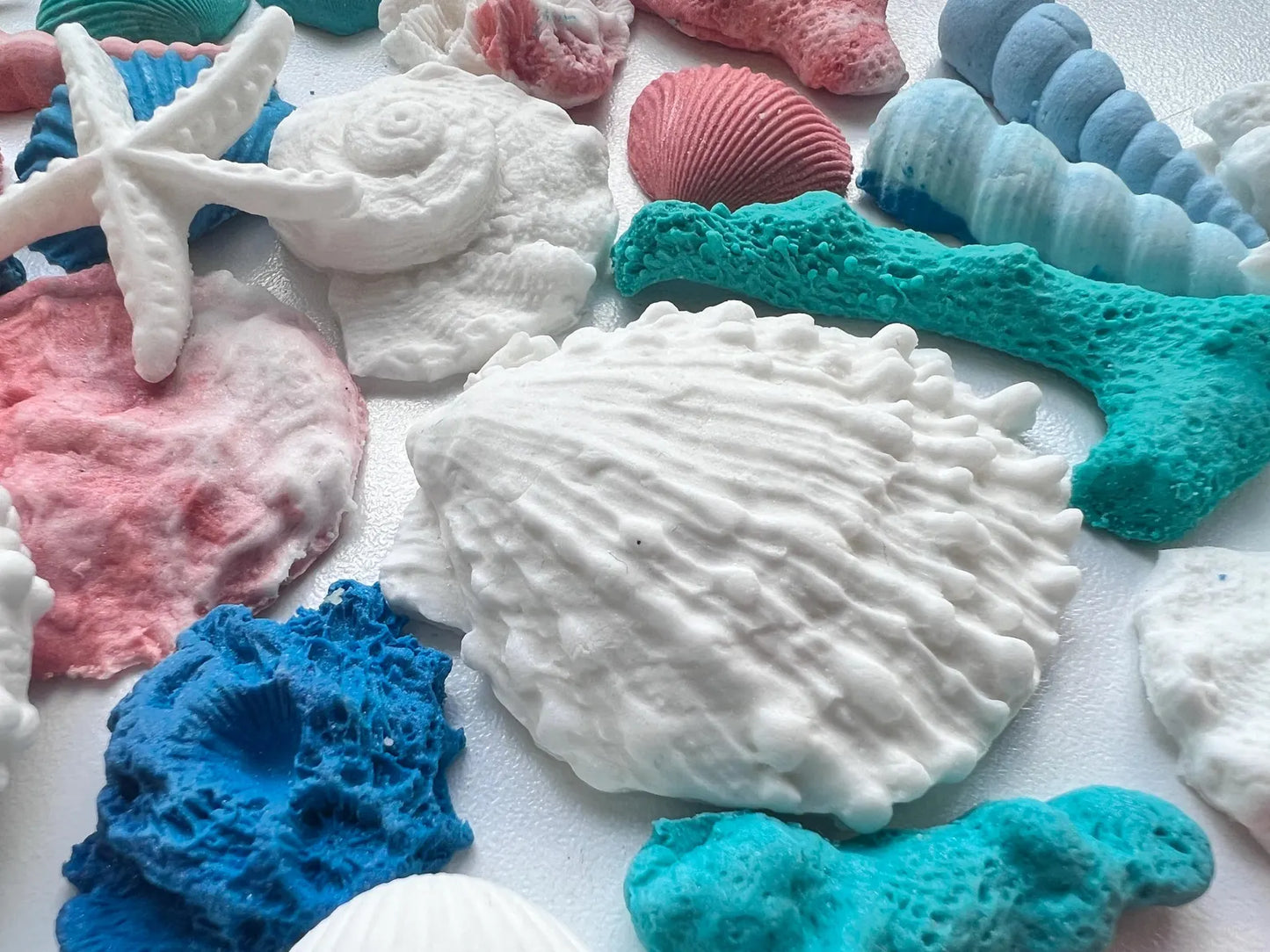 45 Edible Fondant Sea Life Cake Decorations – Shells, Starfish & Coral (Handmade)