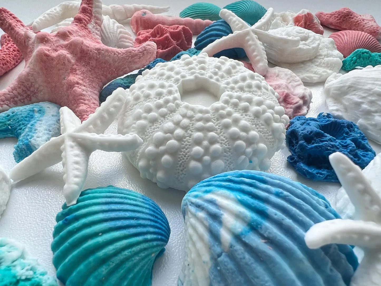 45 Edible Fondant Sea Life Cake Decorations – Shells, Starfish & Coral (Handmade)