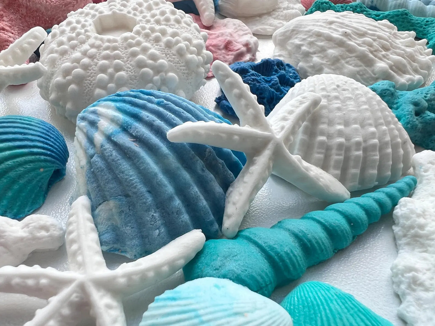 45 Edible Fondant Sea Life Cake Decorations – Shells, Starfish & Coral (Handmade)