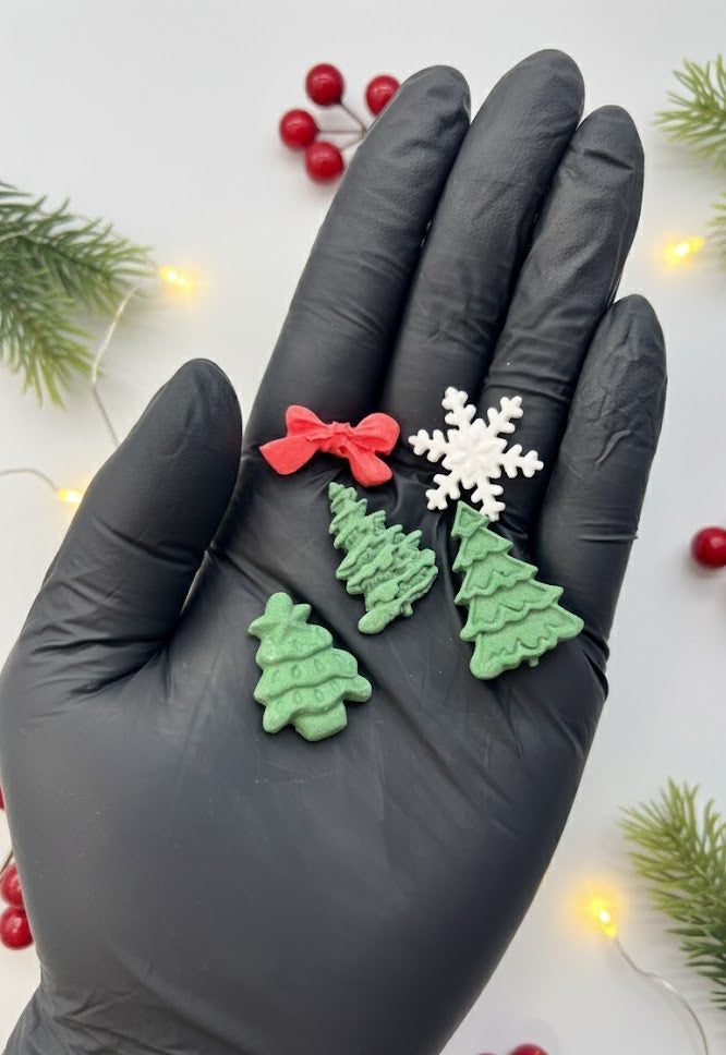 80 Edible Christmas Fondant Decorations – Trees, Snowflakes & Bows